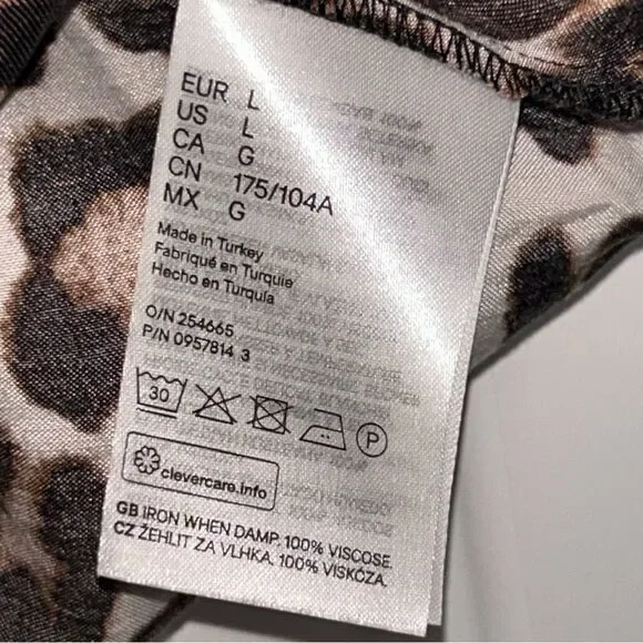 H&M Animal Print Button Front Boxy Short Sleeve Blouse Shirt Top - Picture 8 of 10